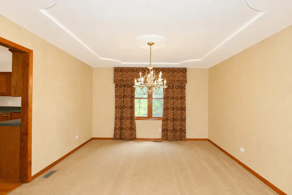2660 Hoddam Road Naperville IL 60564