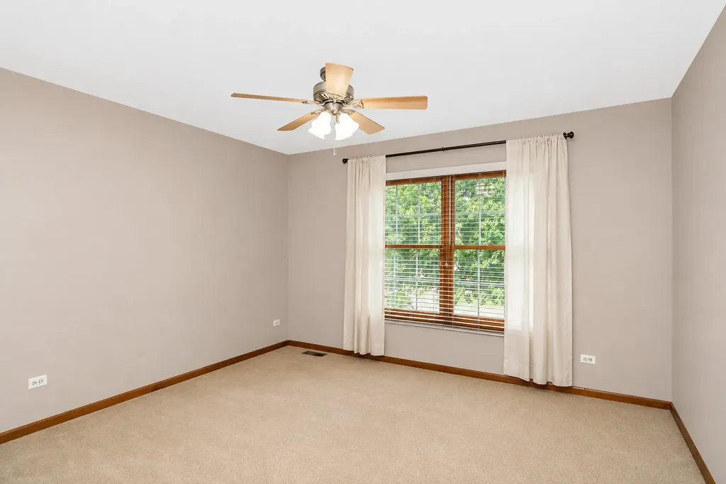 2660 Hoddam Road Naperville IL 60564