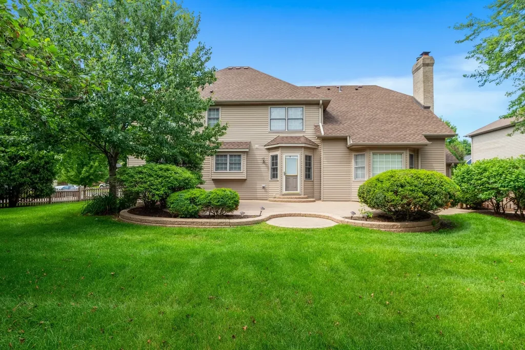 2660 Hoddam Road Naperville IL 60564