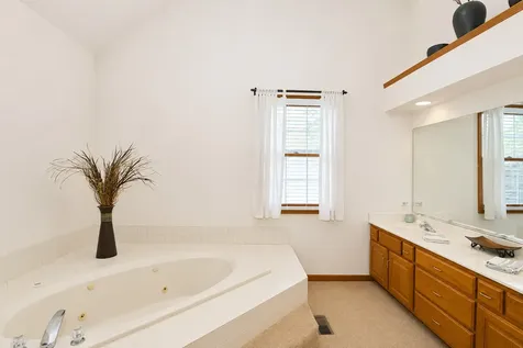 2660 Hoddam Road Naperville IL 60564