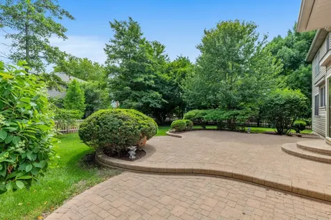 2660 Hoddam Road Naperville IL 60564