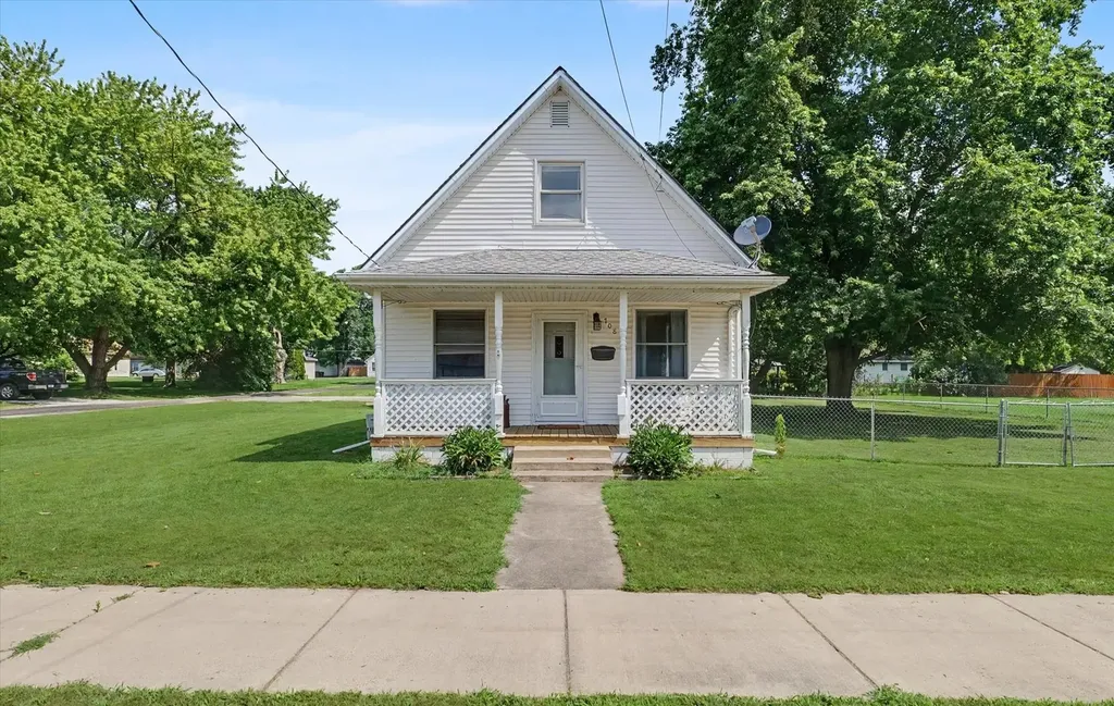 708 West Water Street Farmer City IL 61842