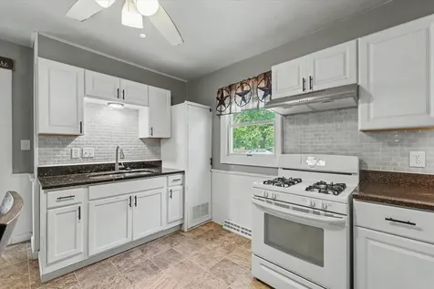 708 West Water Street Farmer City IL 61842