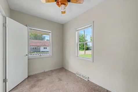 708 West Water Street Farmer City IL 61842