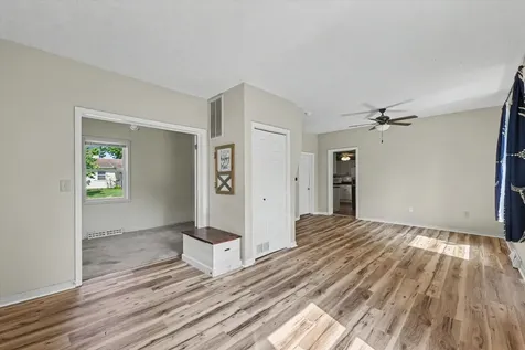 708 West Water Street Farmer City IL 61842
