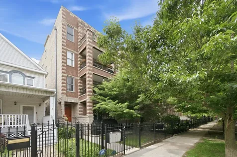 5302 North Winthrop Avenue Chicago IL 60640