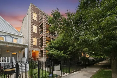 5302 North Winthrop Avenue Chicago IL 60640
