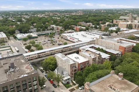 5302 North Winthrop Avenue Chicago IL 60640