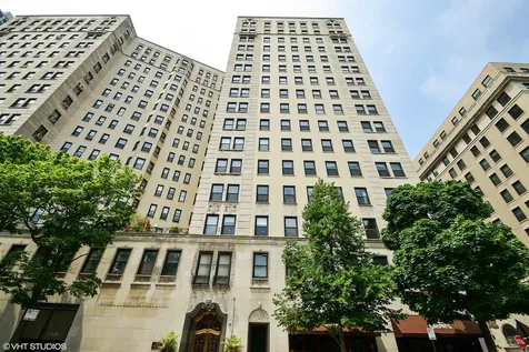 2000 North Lincoln Park West Chicago IL 60614
