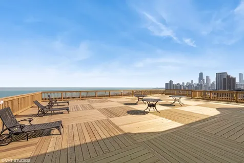 2000 North Lincoln Park West Chicago IL 60614