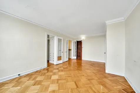 2000 North Lincoln Park West Chicago IL 60614