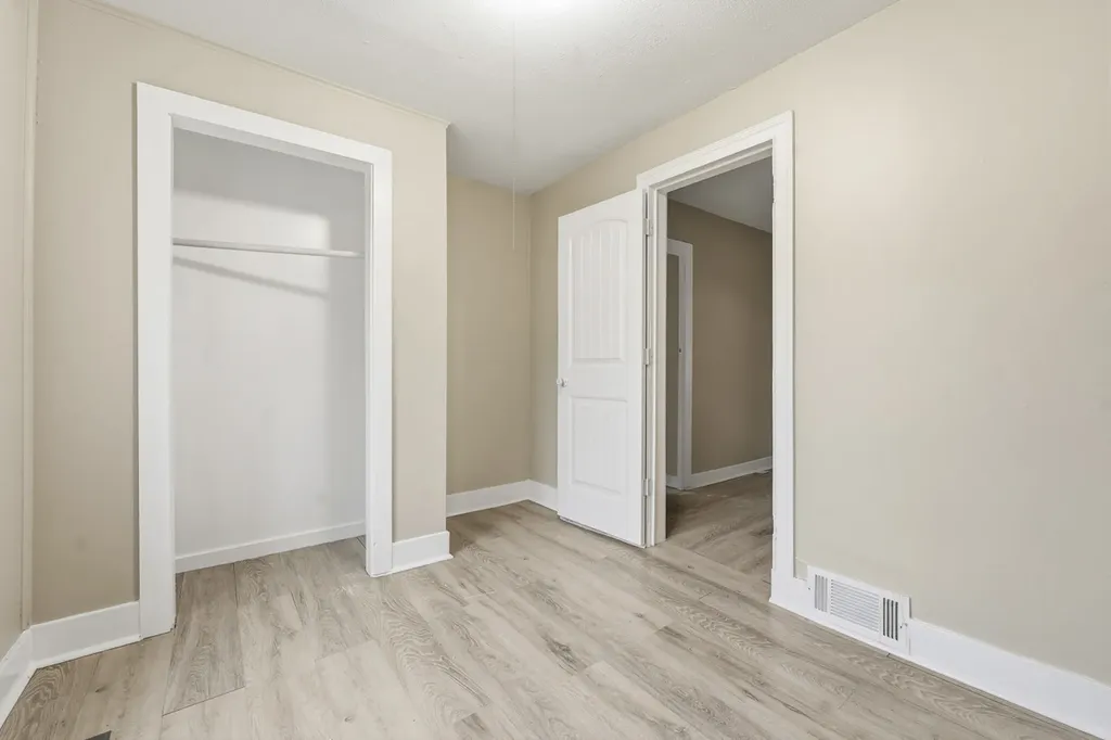 523 Batavia Avenue Aurora IL 60506