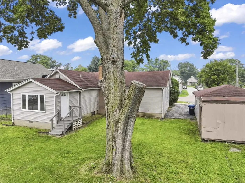 523 Batavia Avenue Aurora IL 60506