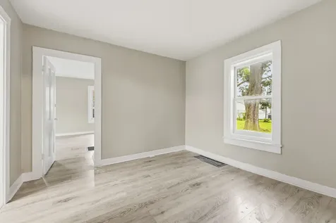523 Batavia Avenue Aurora IL 60506