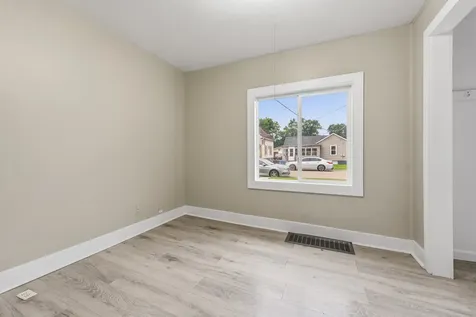 523 Batavia Avenue Aurora IL 60506