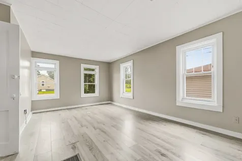 523 Batavia Avenue Aurora IL 60506