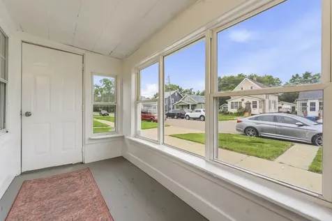 523 Batavia Avenue Aurora IL 60506