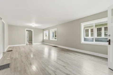 523 Batavia Avenue Aurora IL 60506