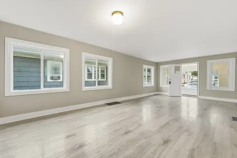 523 Batavia Avenue Aurora IL 60506