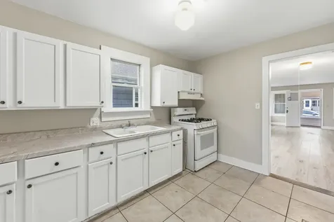 523 Batavia Avenue Aurora IL 60506