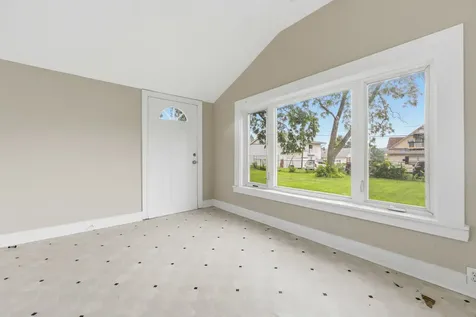 523 Batavia Avenue Aurora IL 60506