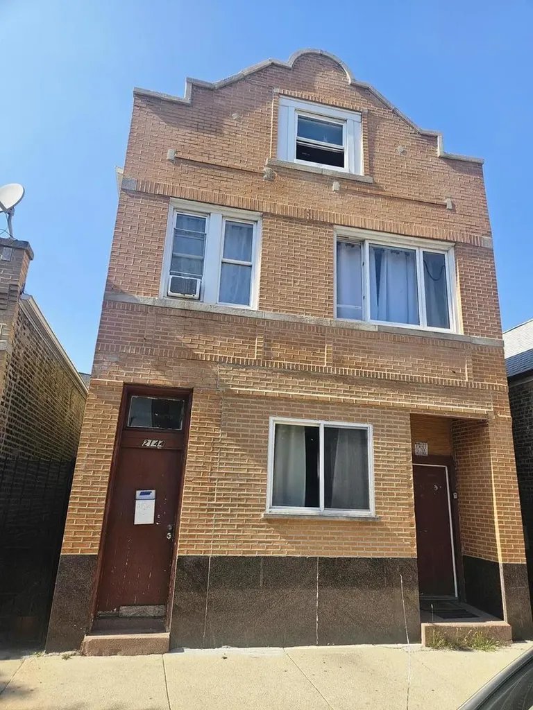 2144 West 19th Street Chicago IL 60608