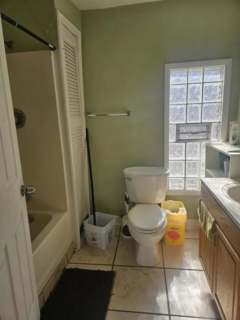 2144 West 19th Street Chicago IL 60608
