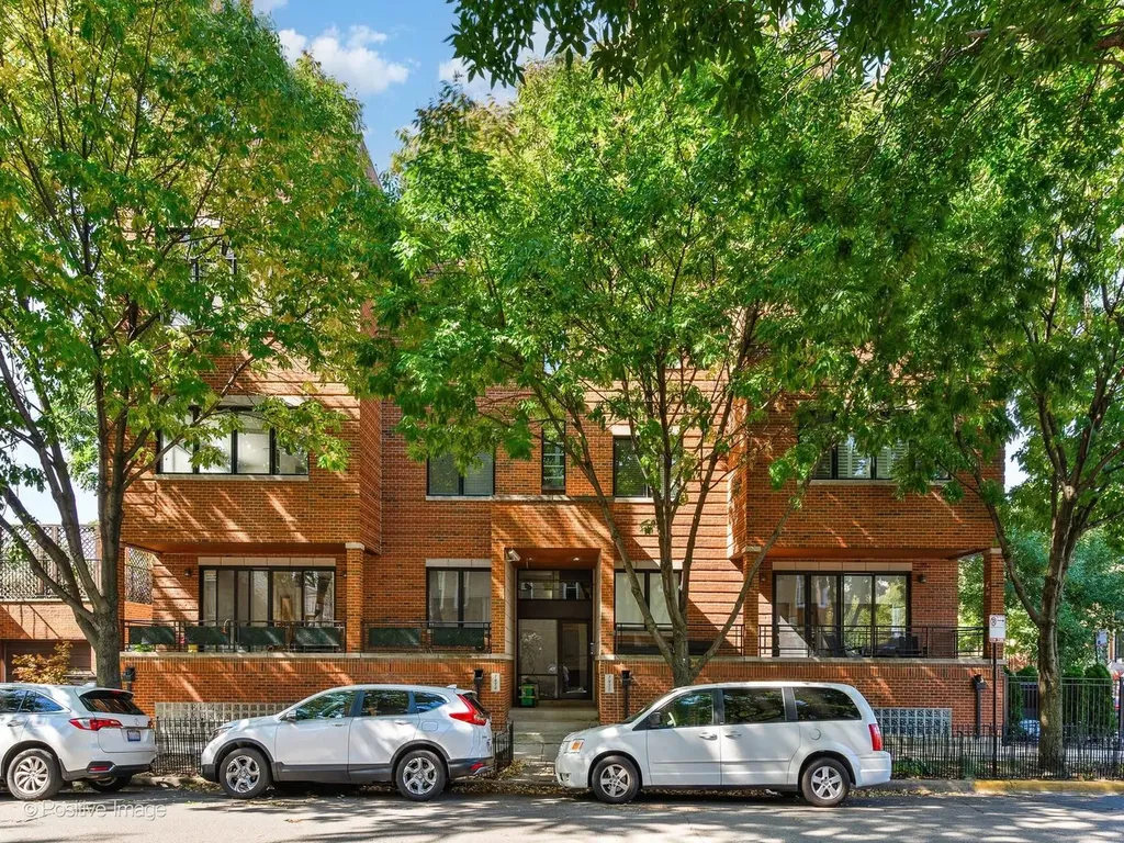 1950 North Honore Street Chicago IL 60622