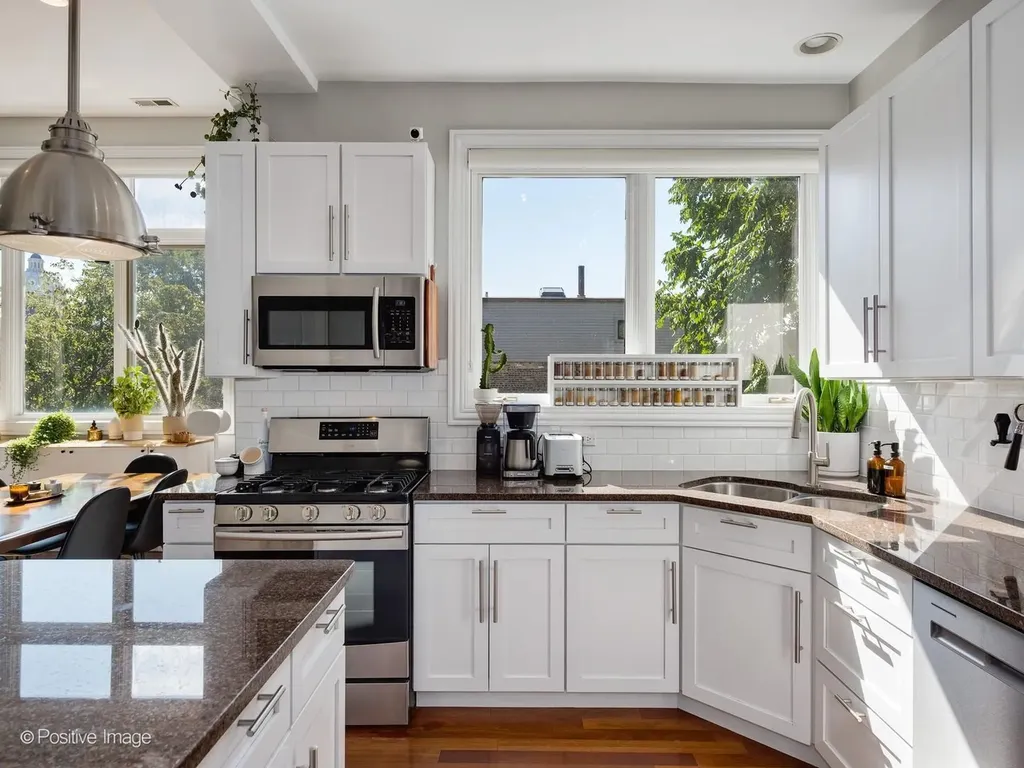 1950 North Honore Street Chicago IL 60622