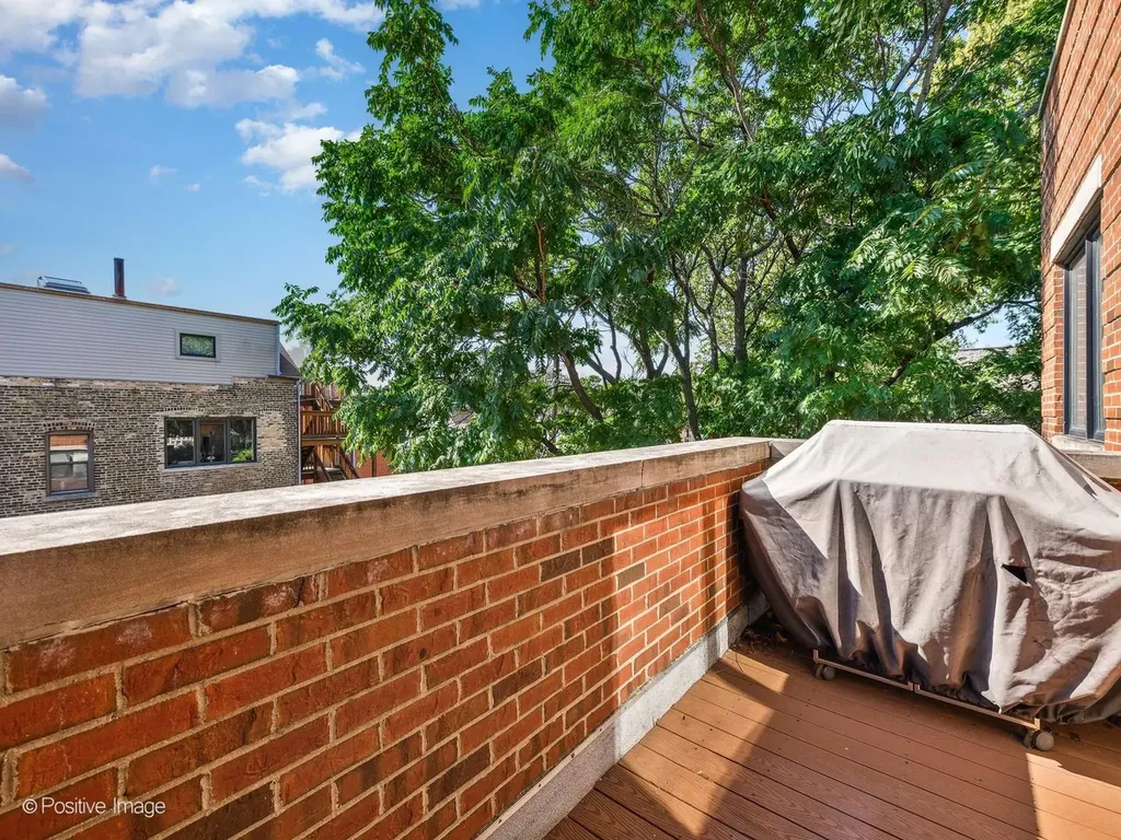 1950 North Honore Street Chicago IL 60622
