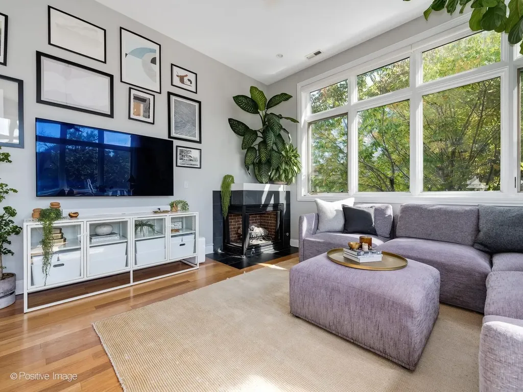 1950 North Honore Street Chicago IL 60622
