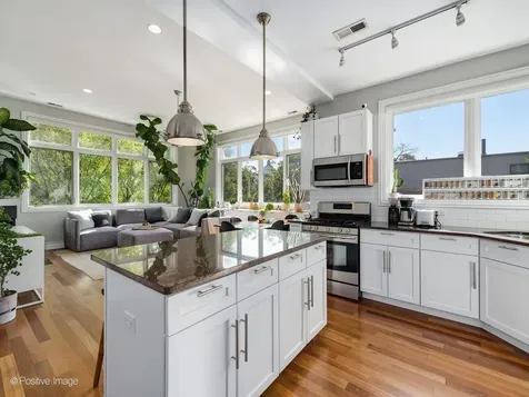 1950 North Honore Street Chicago IL 60622