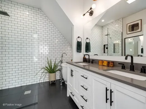 1950 North Honore Street Chicago IL 60622
