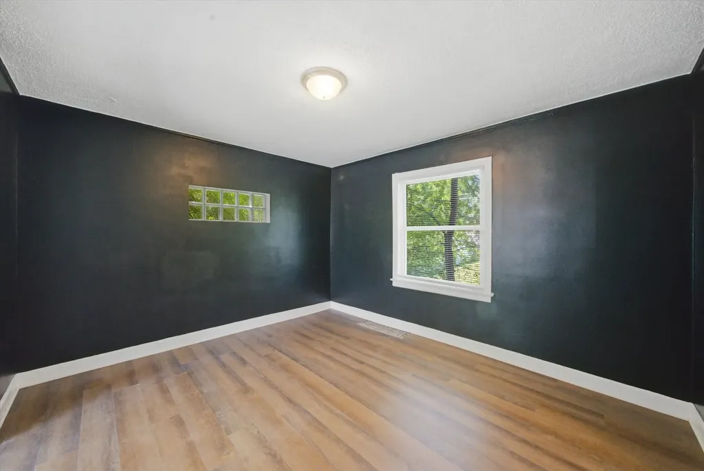 10122 South Luella Avenue Chicago IL 60617
