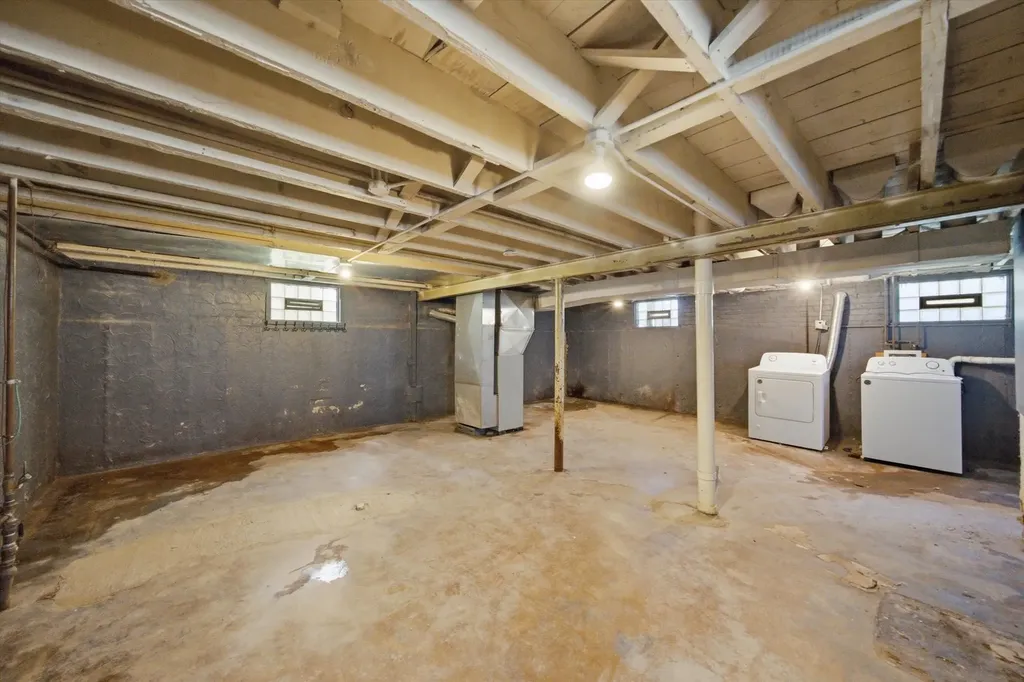 10122 South Luella Avenue Chicago IL 60617