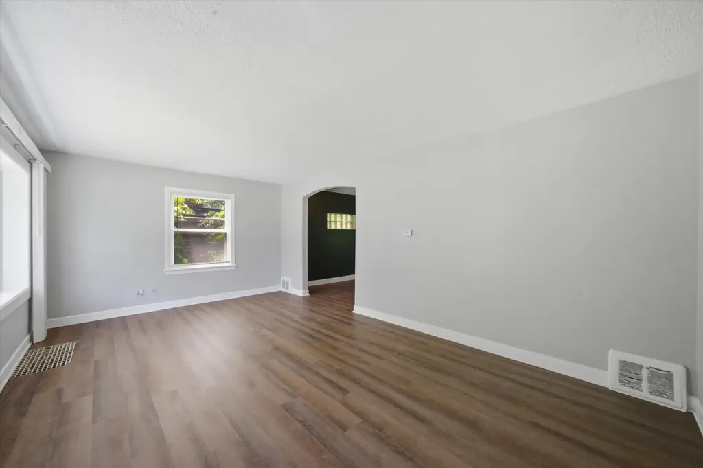 10122 South Luella Avenue Chicago IL 60617