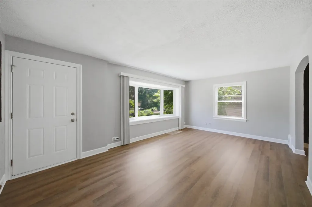 10122 South Luella Avenue Chicago IL 60617