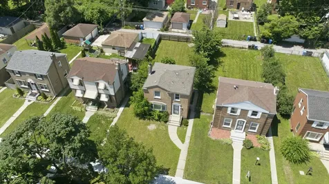 10122 South Luella Avenue Chicago IL 60617