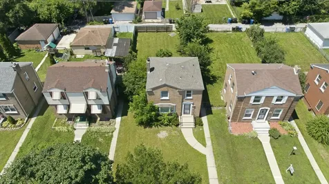 10122 South Luella Avenue Chicago IL 60617