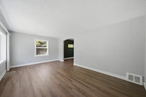 10122 South Luella Avenue Chicago IL 60617