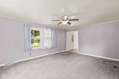 481 Lasalle Drive Lake Holiday IL 60552