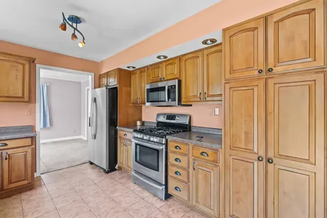 481 Lasalle Drive Lake Holiday IL 60552