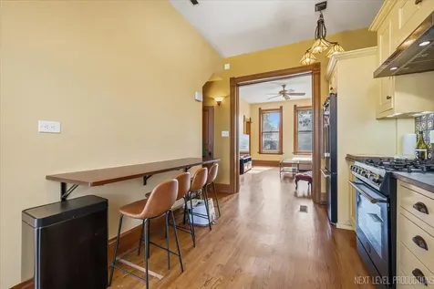 1137 South East Avenue Oak Park IL 60304