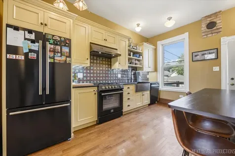 1137 South East Avenue Oak Park IL 60304
