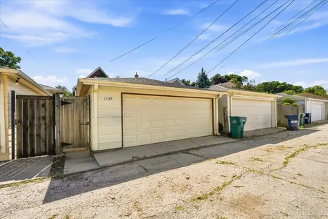 1137 South East Avenue Oak Park IL 60304