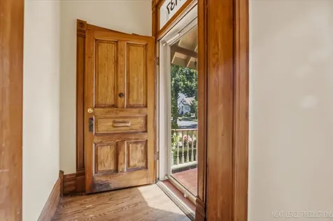 1137 South East Avenue Oak Park IL 60304
