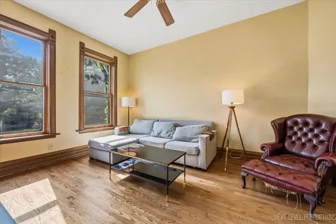 1137 South East Avenue Oak Park IL 60304