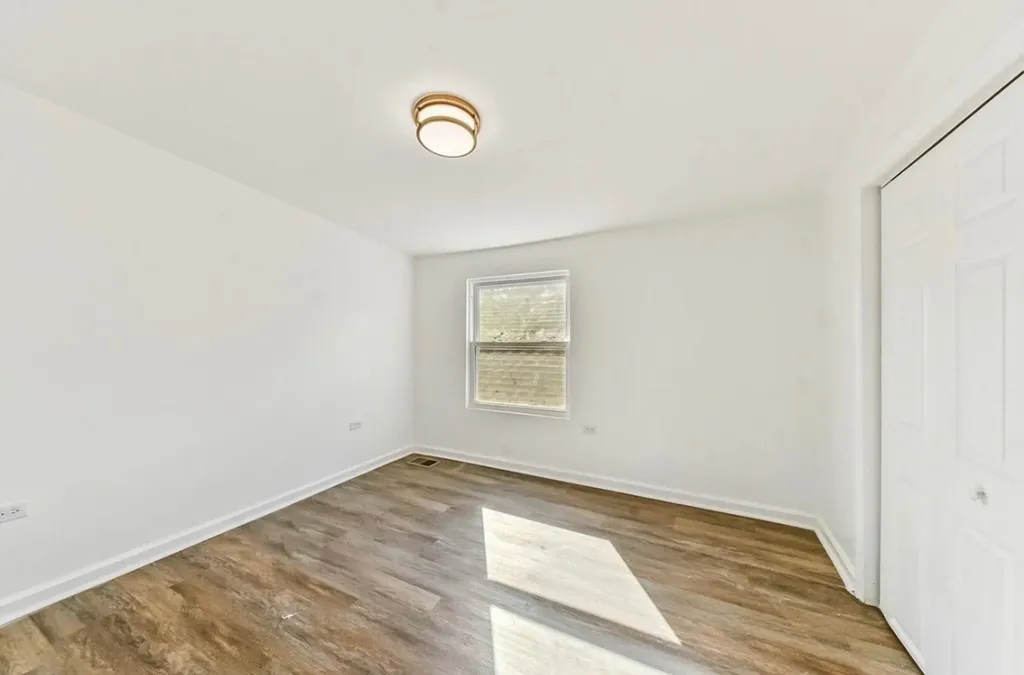 7801 South Eberhart Avenue Chicago IL 60619