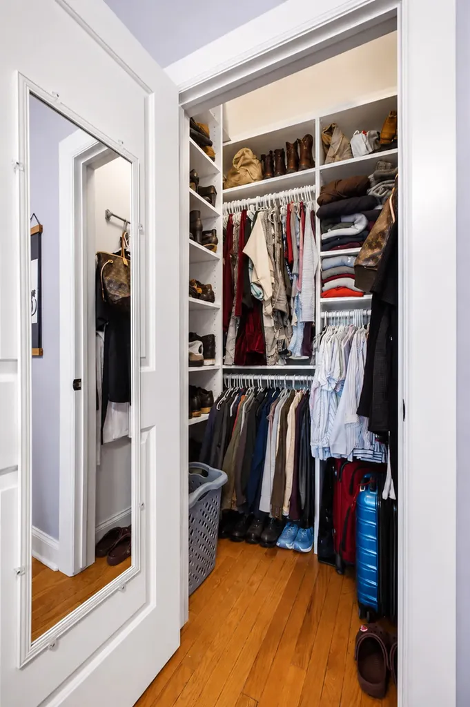 2152 West Ainslie Street Chicago IL 60625