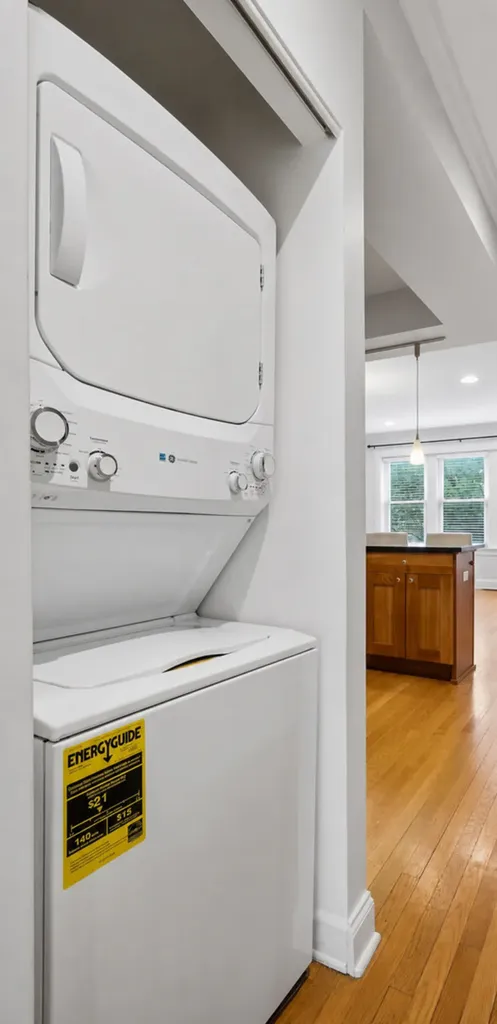 2152 West Ainslie Street Chicago IL 60625